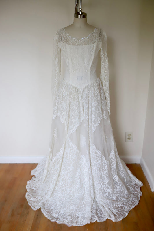 Long Sleeve A Line Lace Bridal Gown