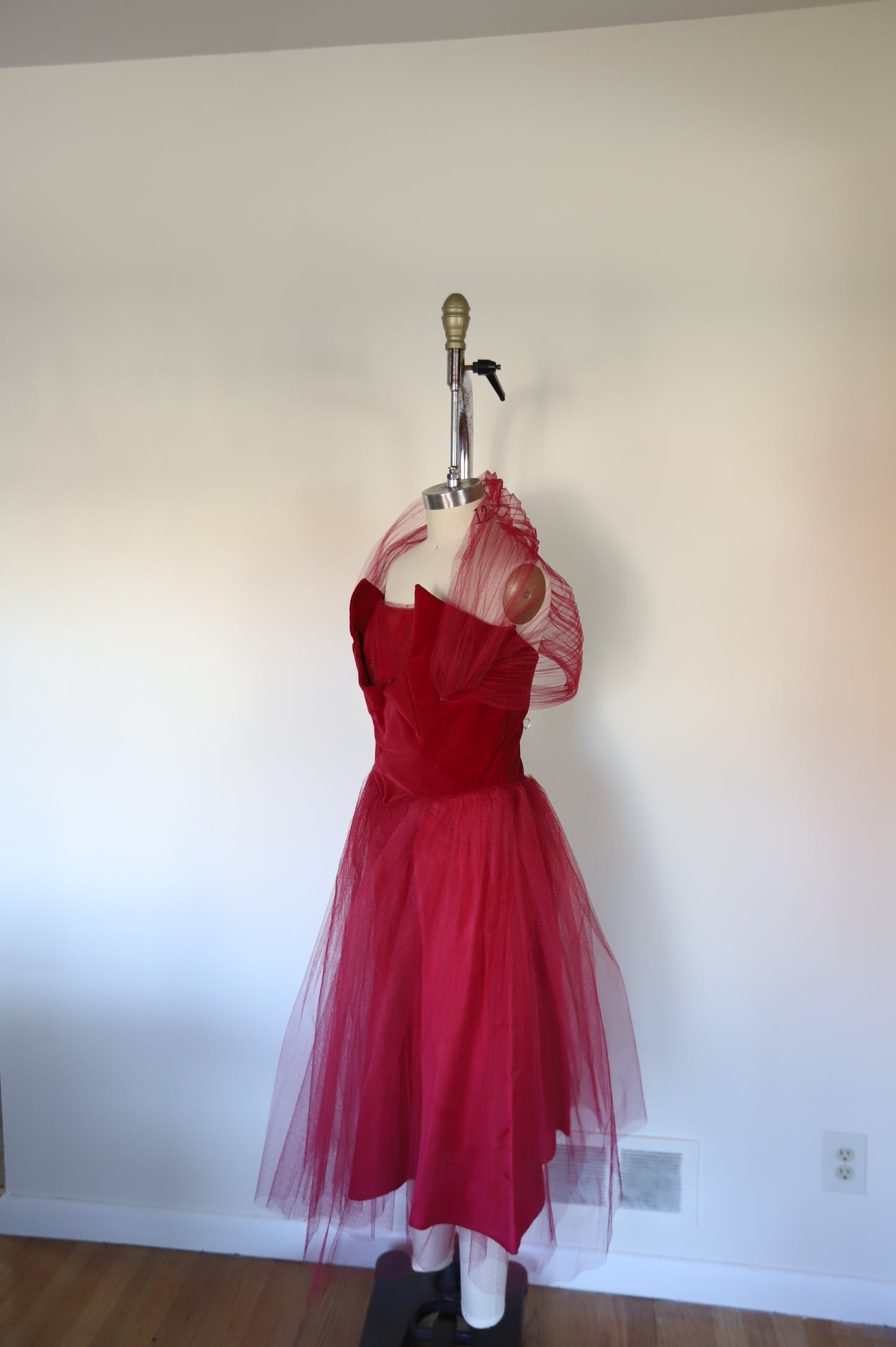 1950s Vintage Strapless Tulle Shawl Dress