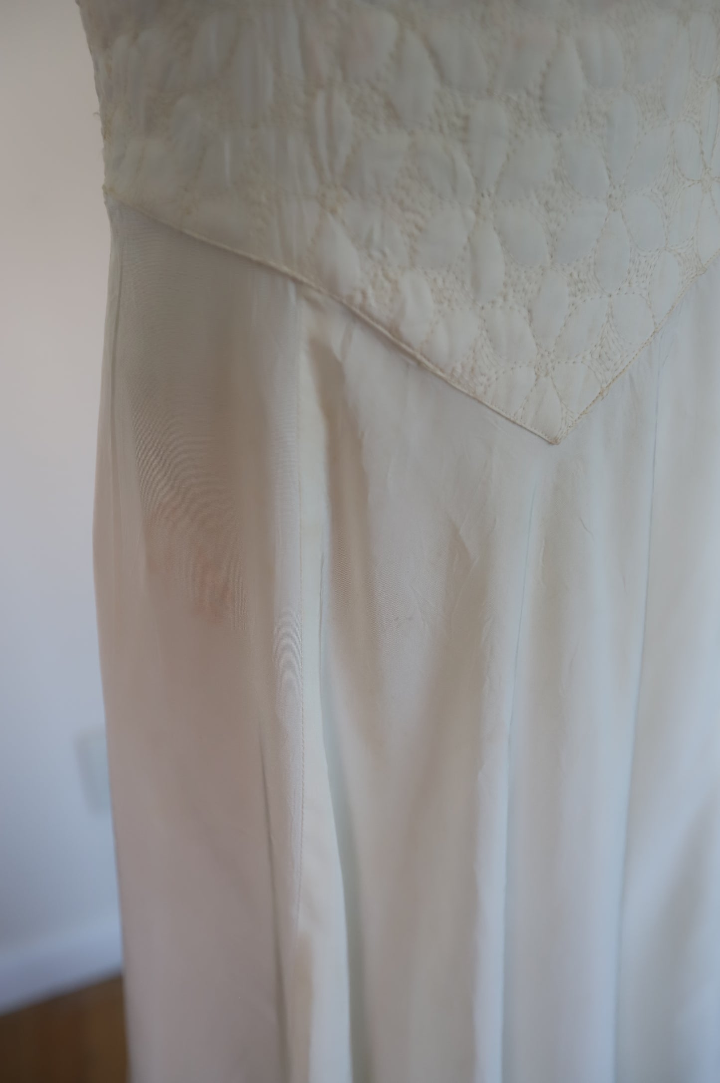 1950s Quilted Circle Bridal Gown