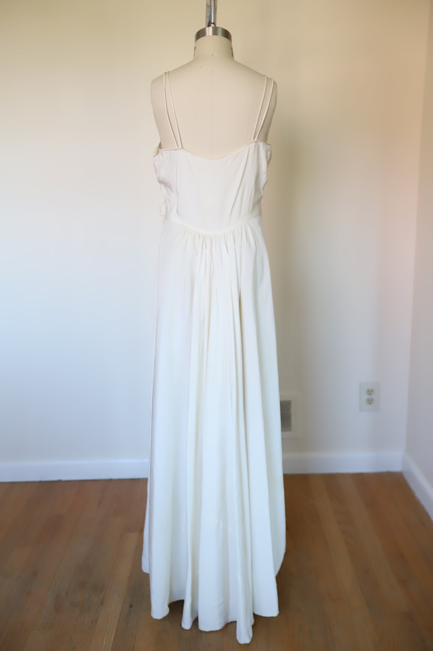 1950s Quilted Circle Bridal Gown