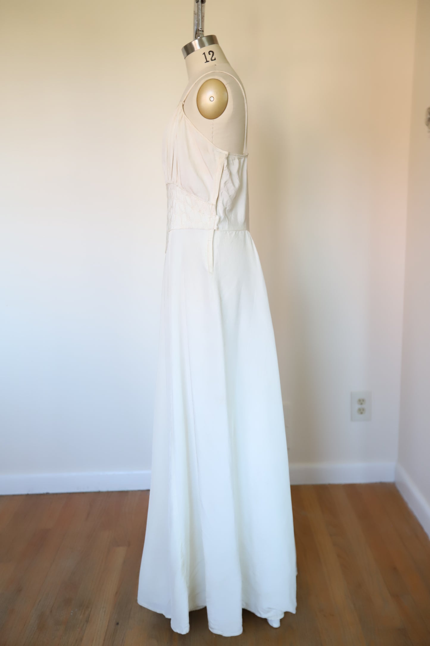 1950s Quilted Circle Bridal Gown