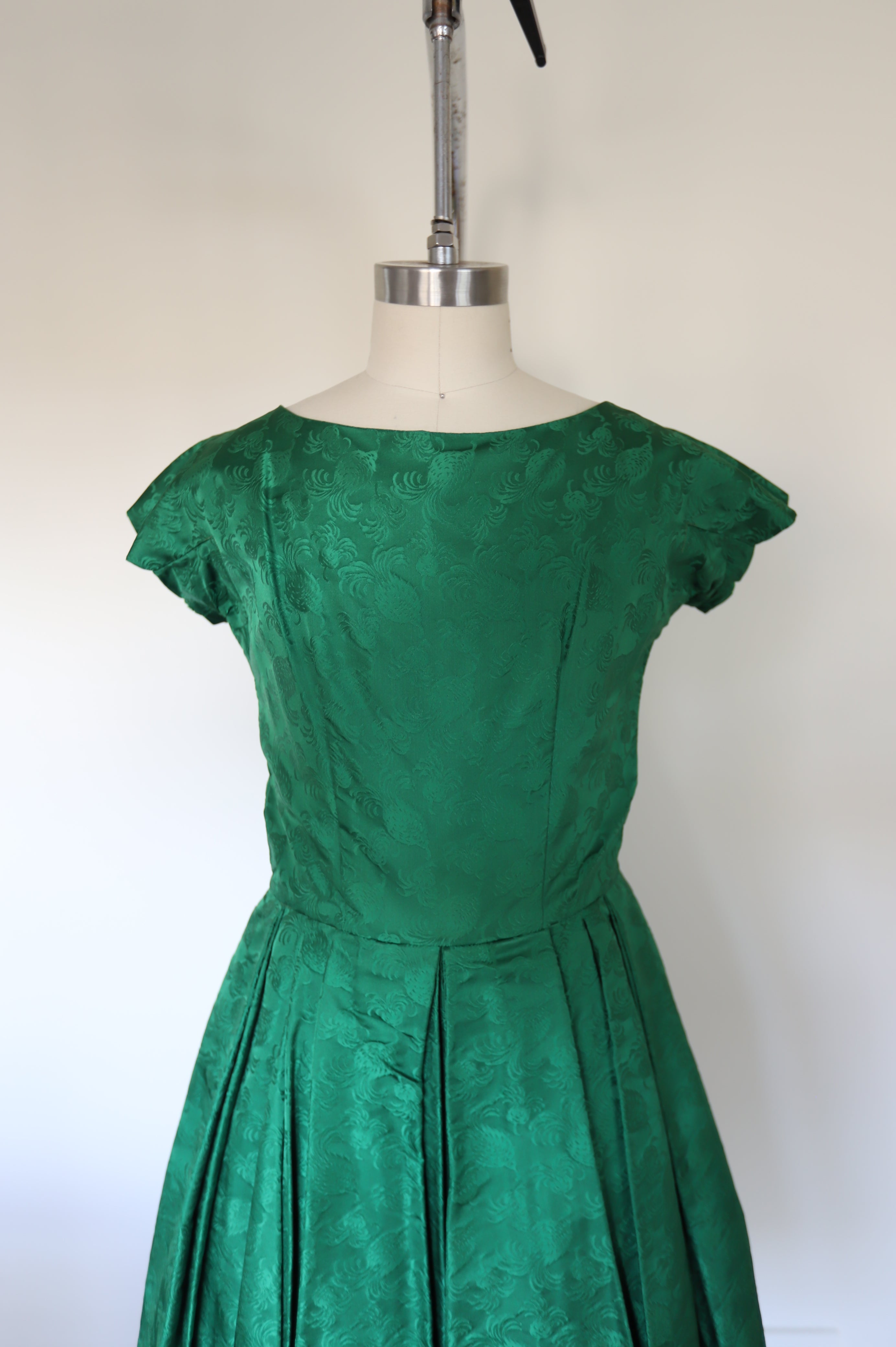 1950s Vintage BonWitt Teller Jacquard Dress
