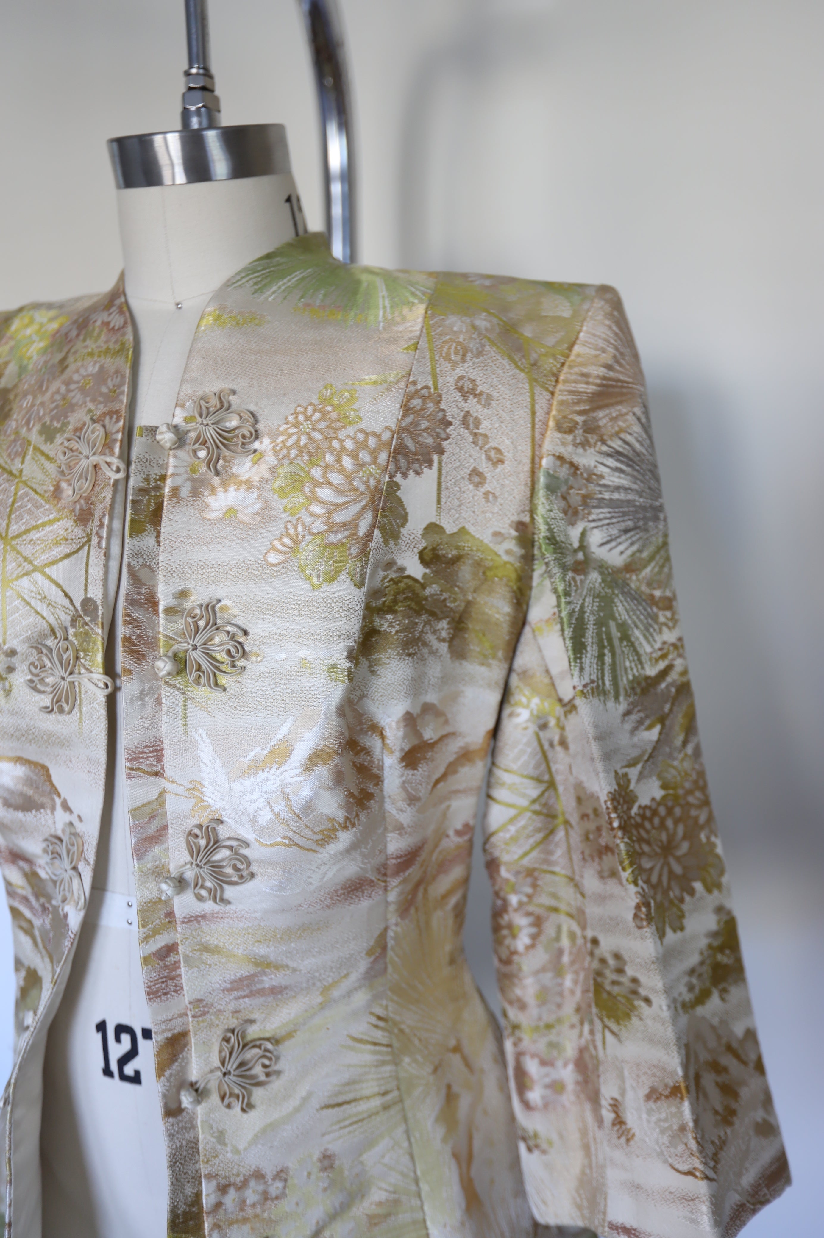 1940s Vintage Brocade Silk Asian Inspired Cinched Toggle Blazer