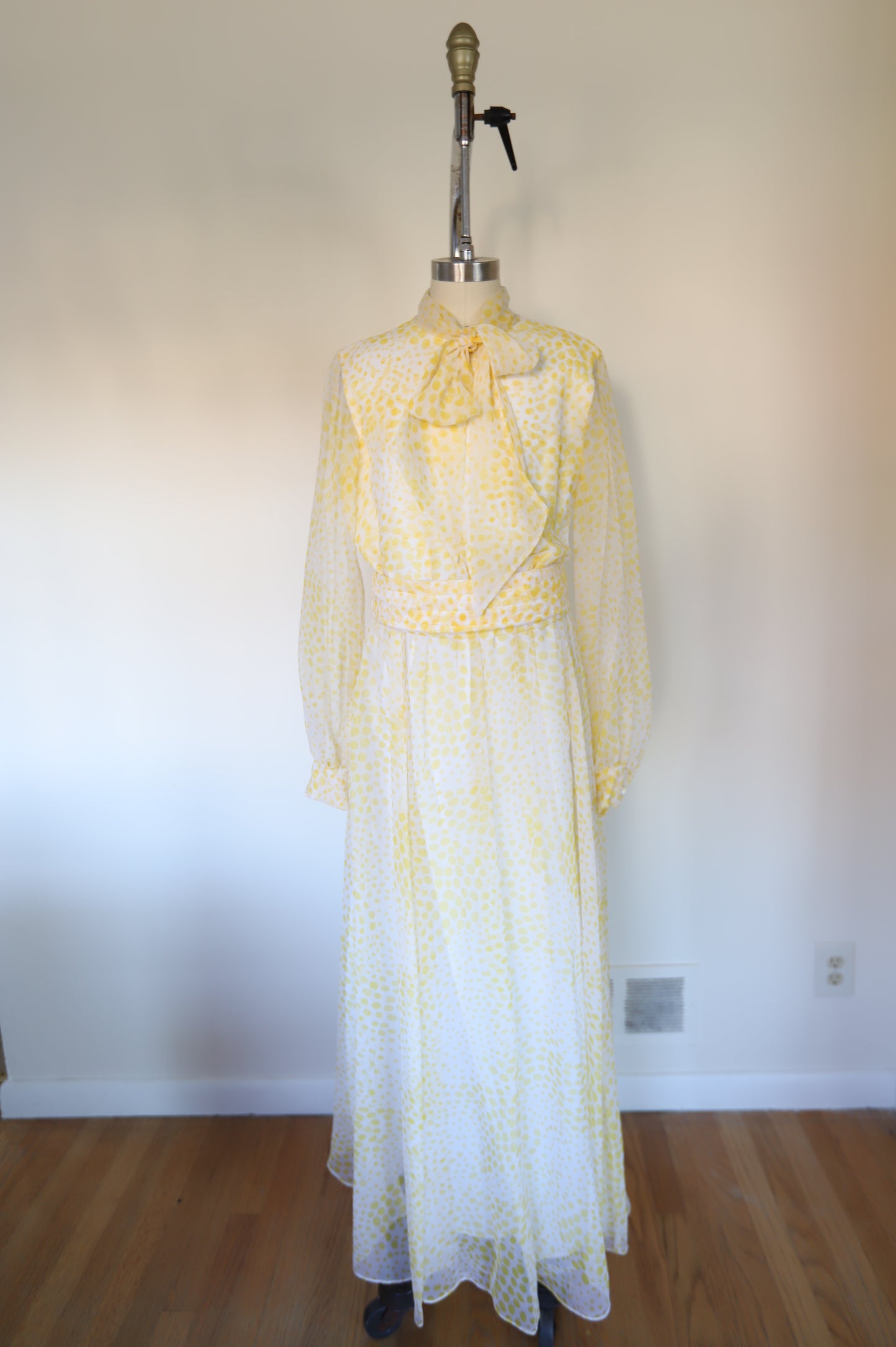 1960s Vintage Polka Dot Chiffon Pussy Bow Long Sleeve Dress