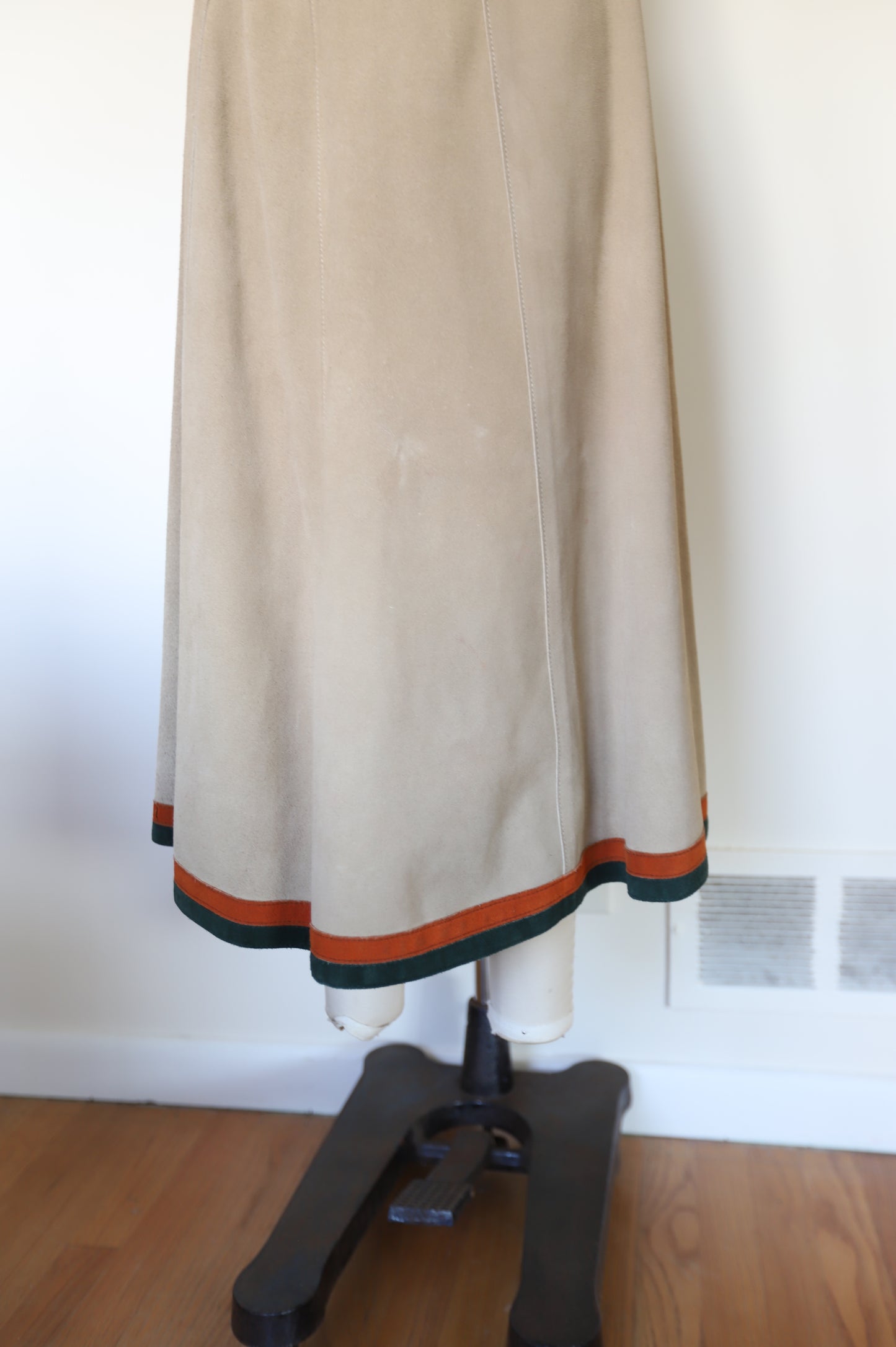 1970s Vintage Two Piece Suede Two Tone Skirt Set