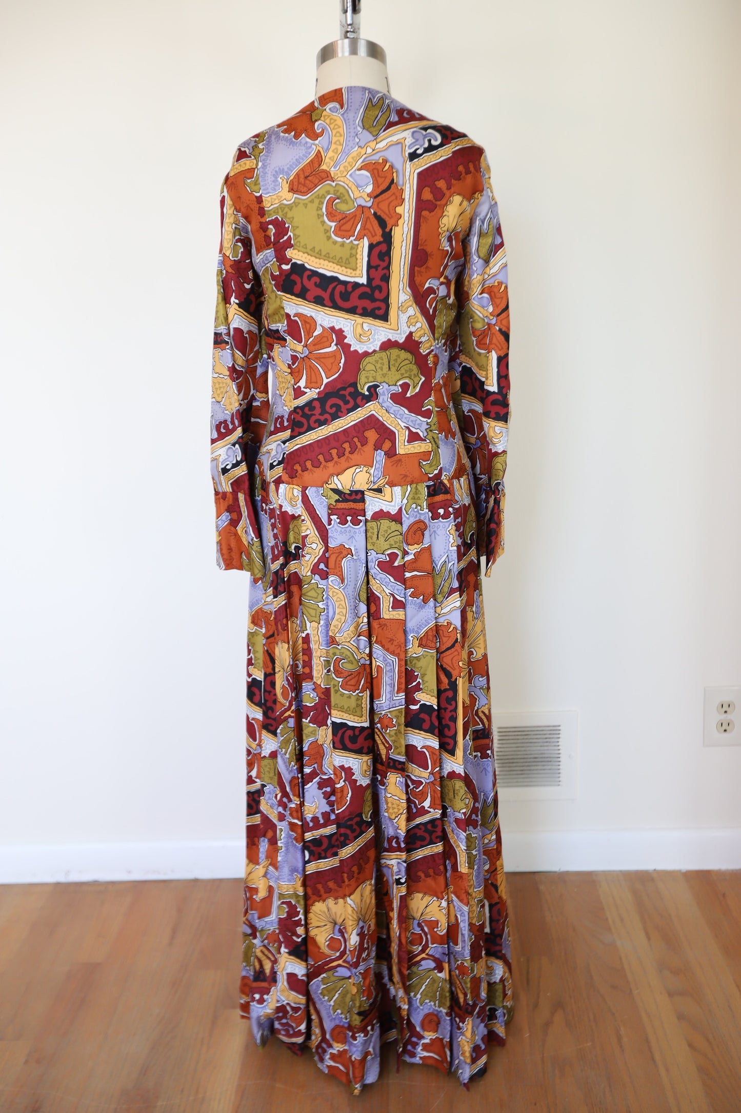 1970s Custom Made Printed Button Down Drop Waist Silk Dress