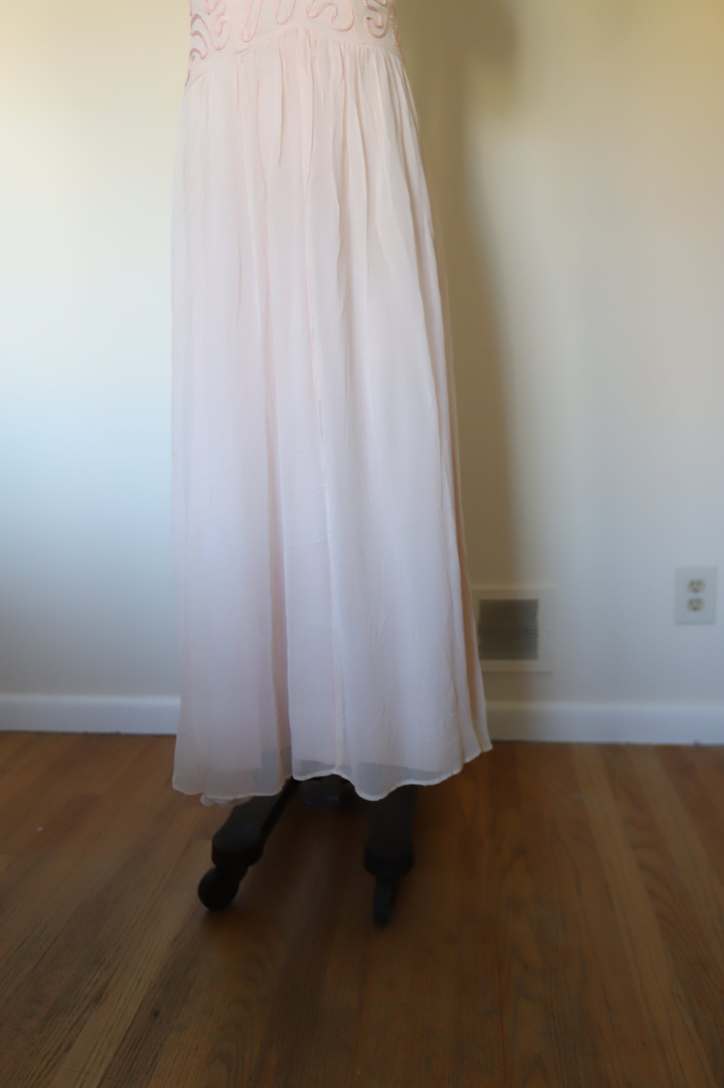 1950s Vintage Short Sleeve Sweetheart Sheer Overlay Gown