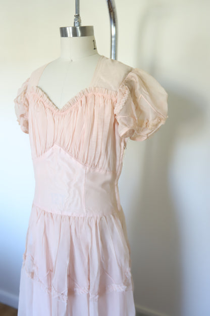 1950s Vintage Short Sleeve Pleated Sweetheart Tiered Layered Gown