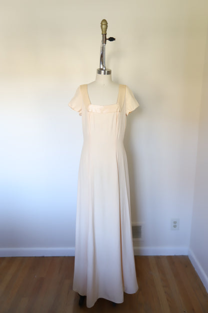 1970s Vintage Square Neck Low Back Bow Dress