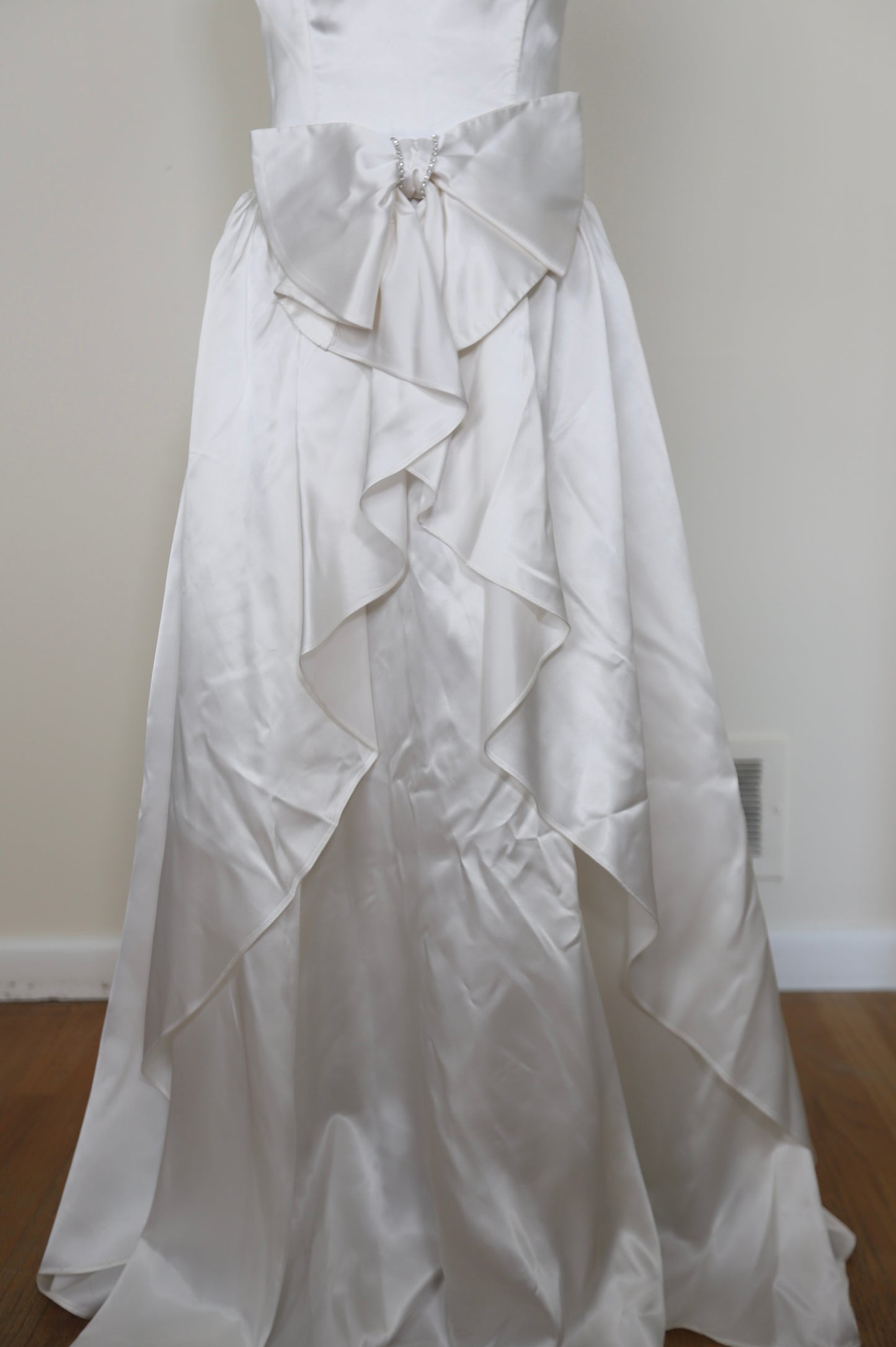 1990's Gunne Sax Strapless Bow Cascade Ruffle Gown