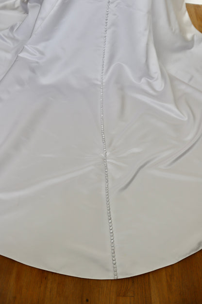 1990's Strapless Bridal Bow Gown Button Back With Train