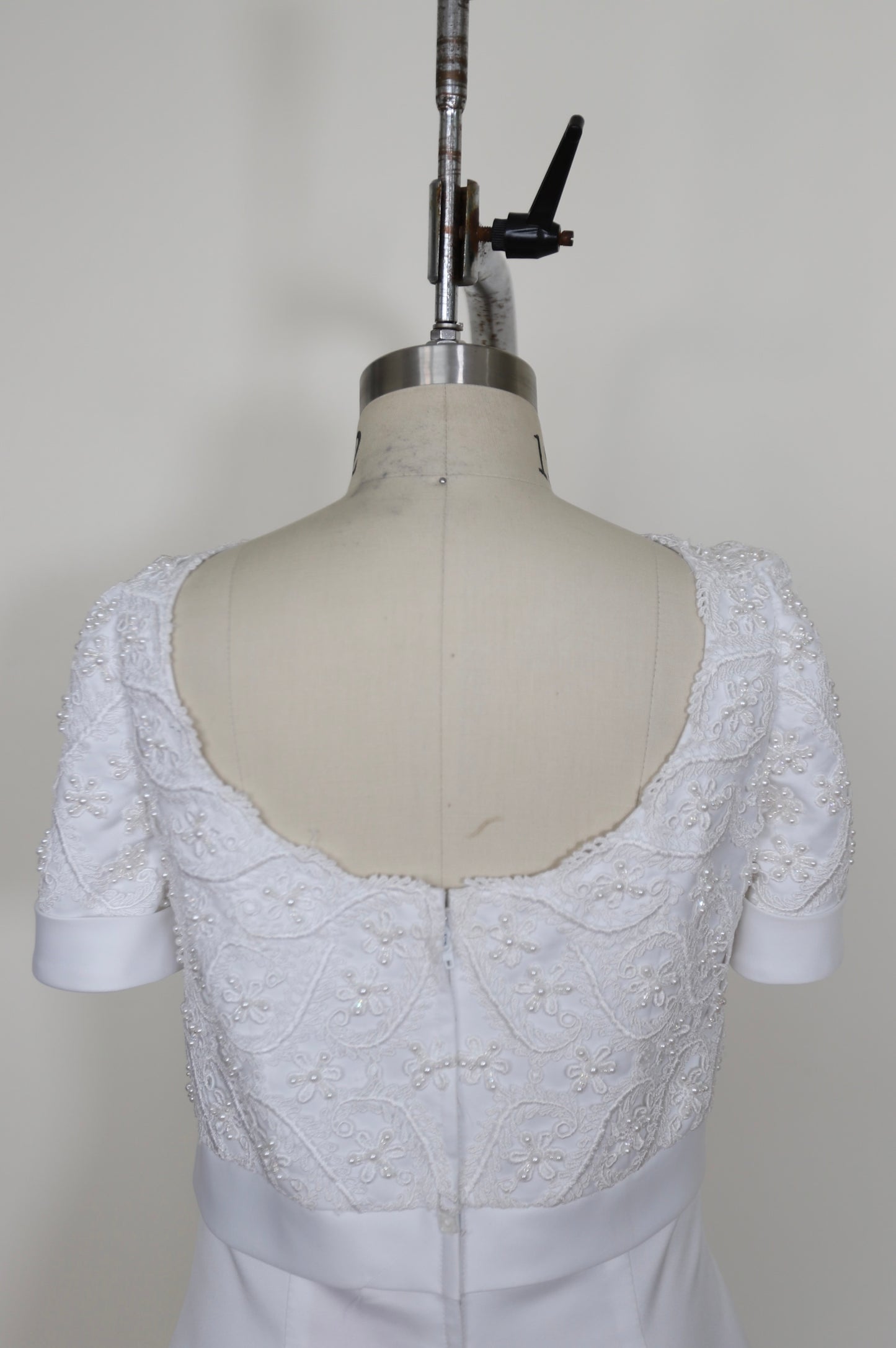 1990's Empire Waist Short Sleeve Lace A Line Gown