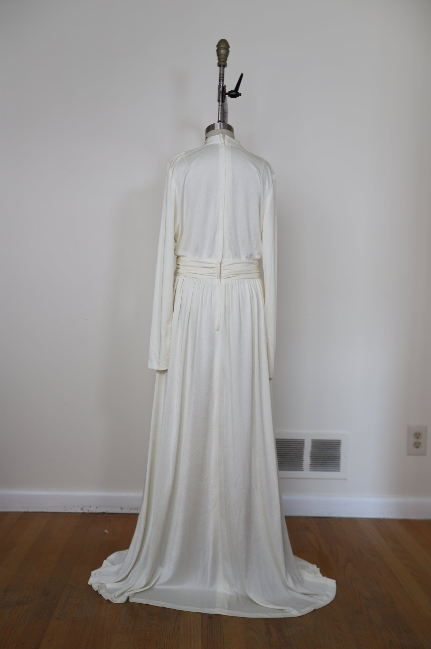 1970's Empire Waist Long Sleeve Ruched Dress