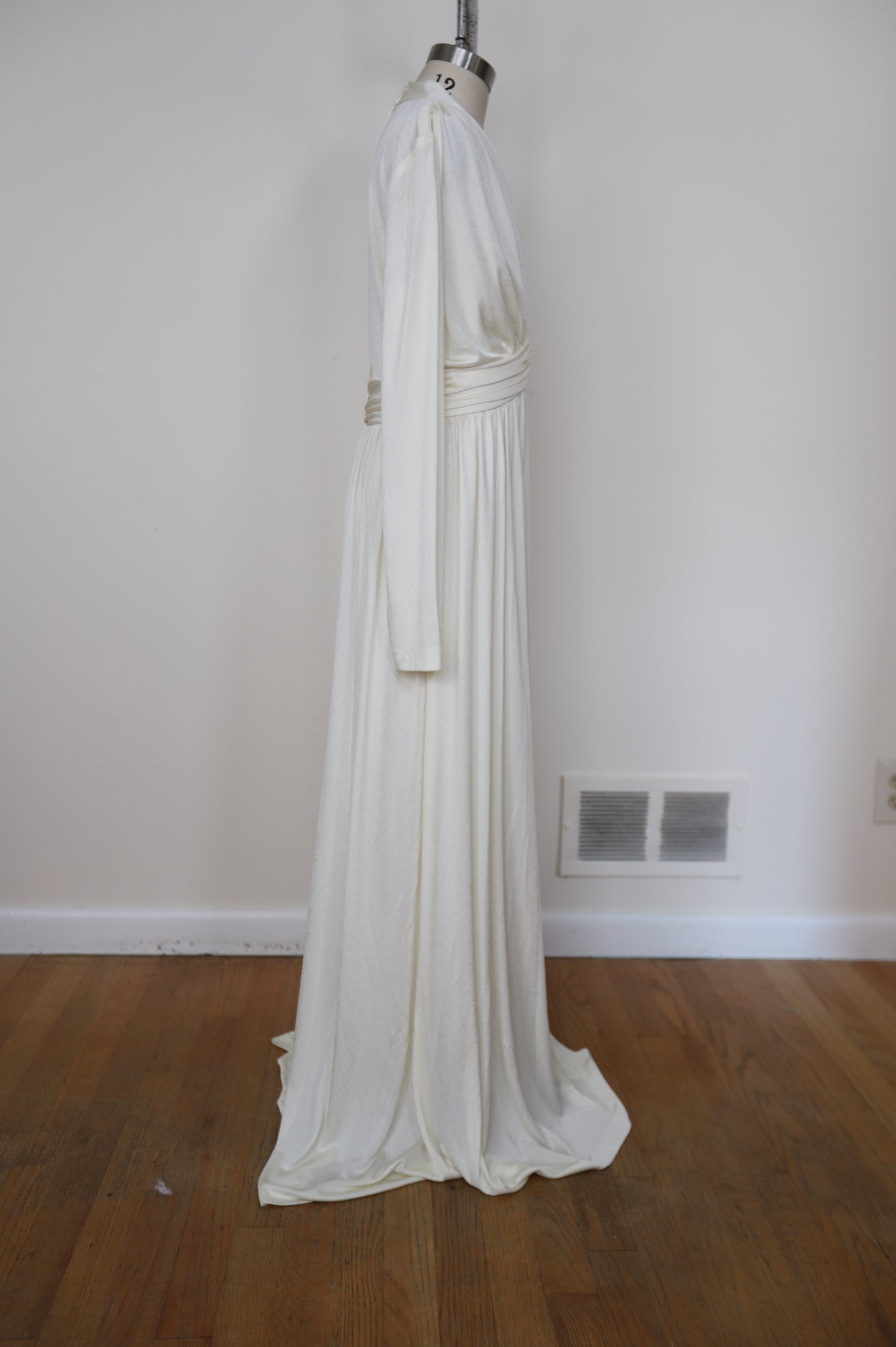 1970's Empire Waist Long Sleeve Ruched Dress