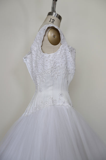 1990's Basque Waist Embroidered Corset Tulle Gown