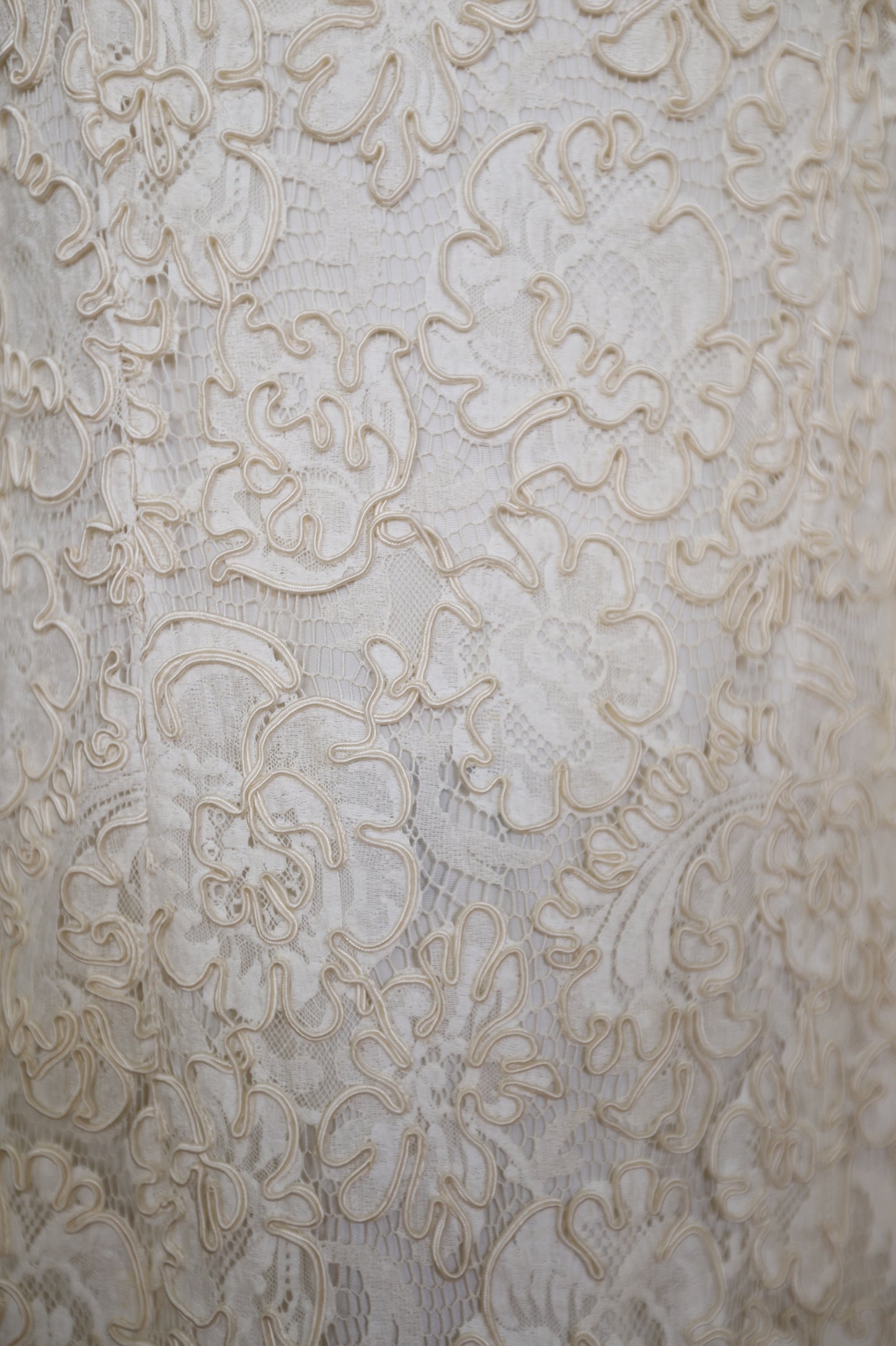 1960's Lace Boat Neck Ribbon Dress