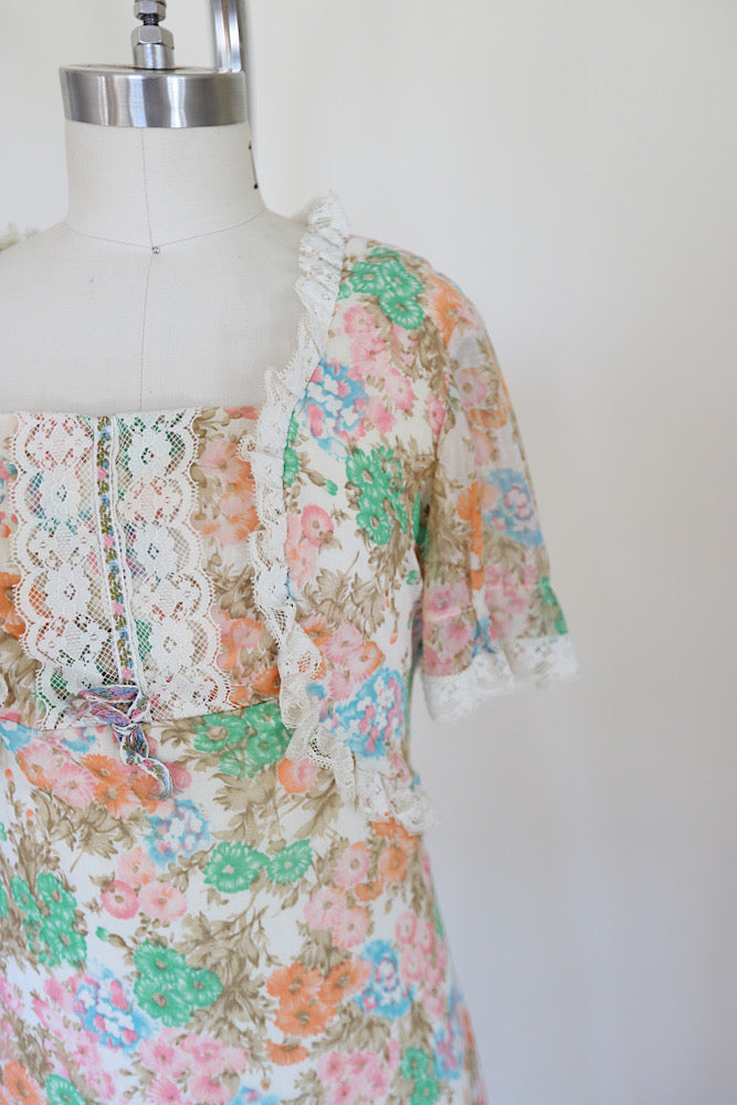 Vintage 1970s Floral Maxi Dress